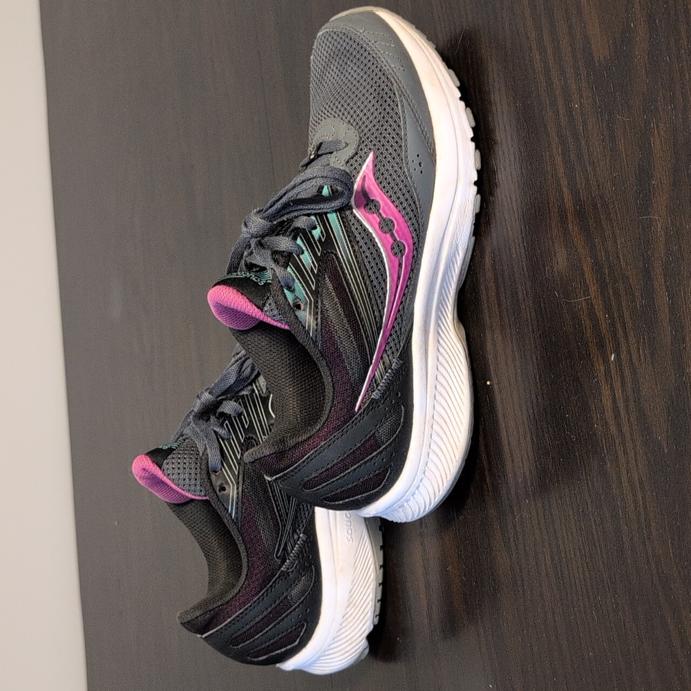 Saucony Women's Cohesion 15 Running Shoes. Sz 8.5
